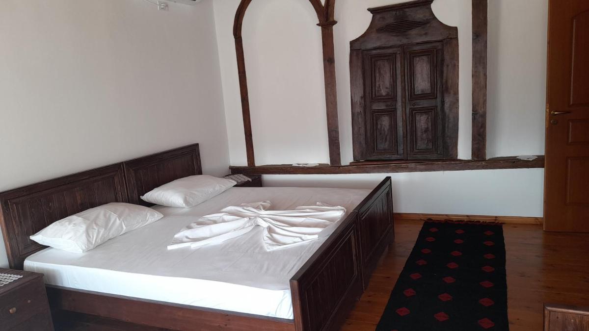 Villa Athina in Berat Castle - Since 1741 - Housity
