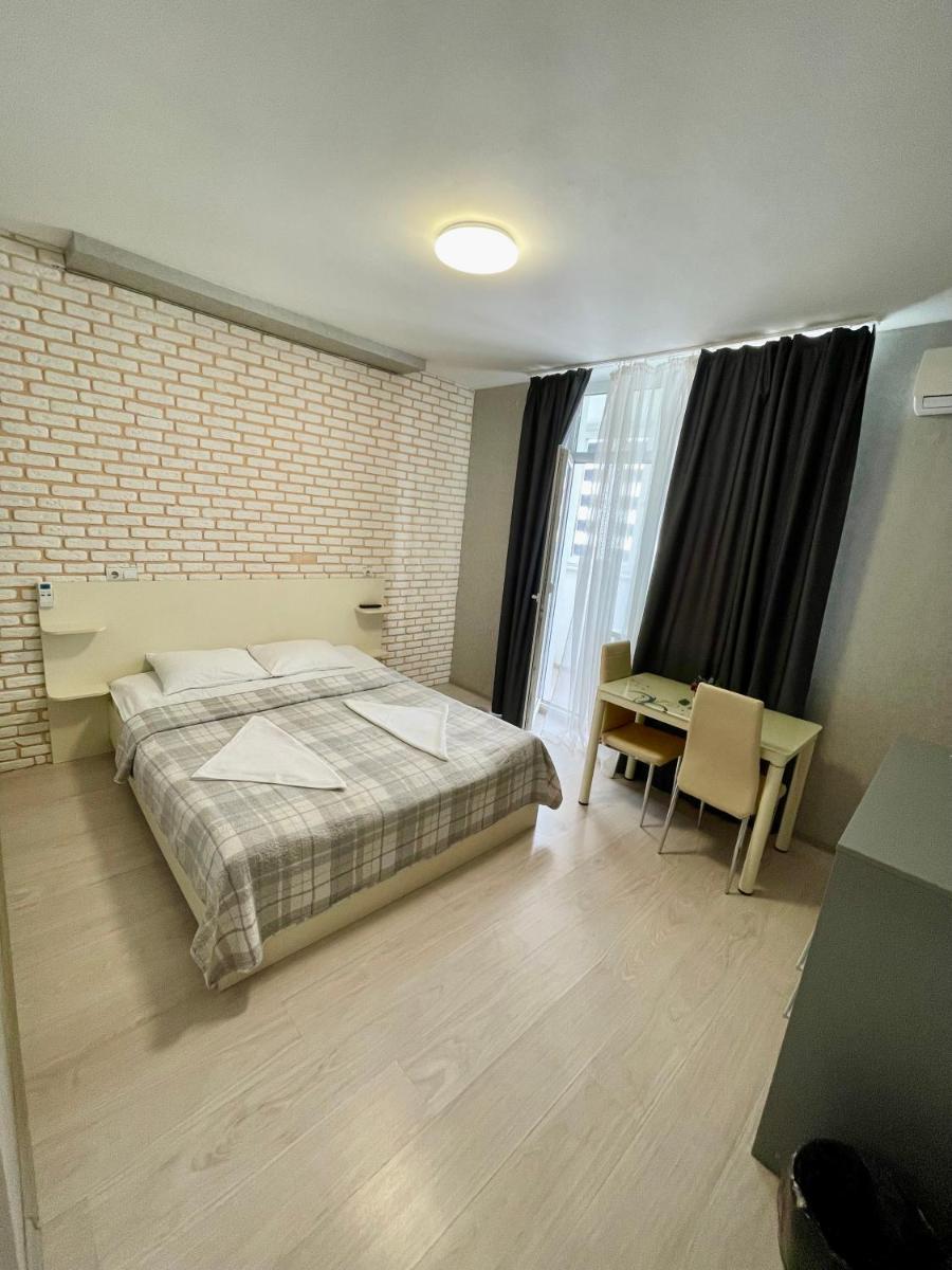 East Residence - Housity