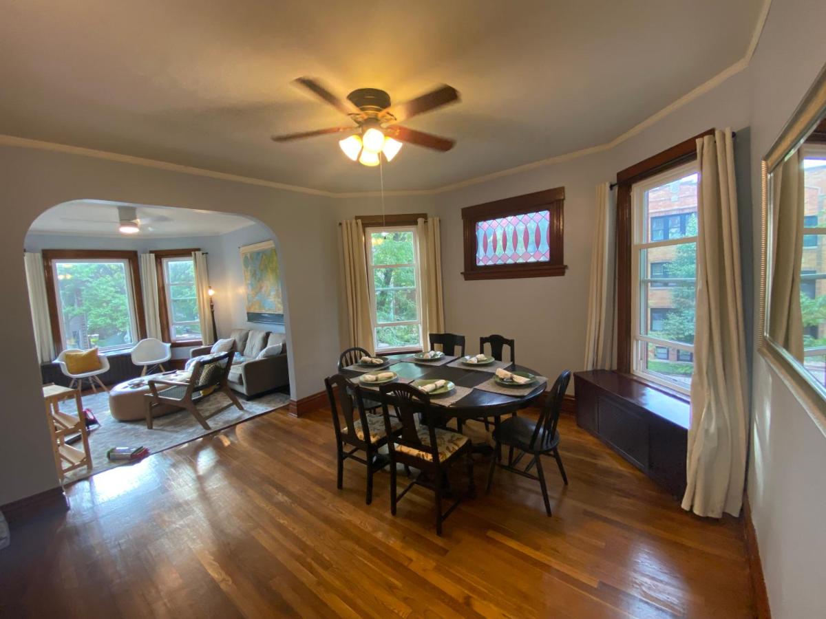 Beautiful, sunny 2nd floor 3BR/1BA w free parking - Housity