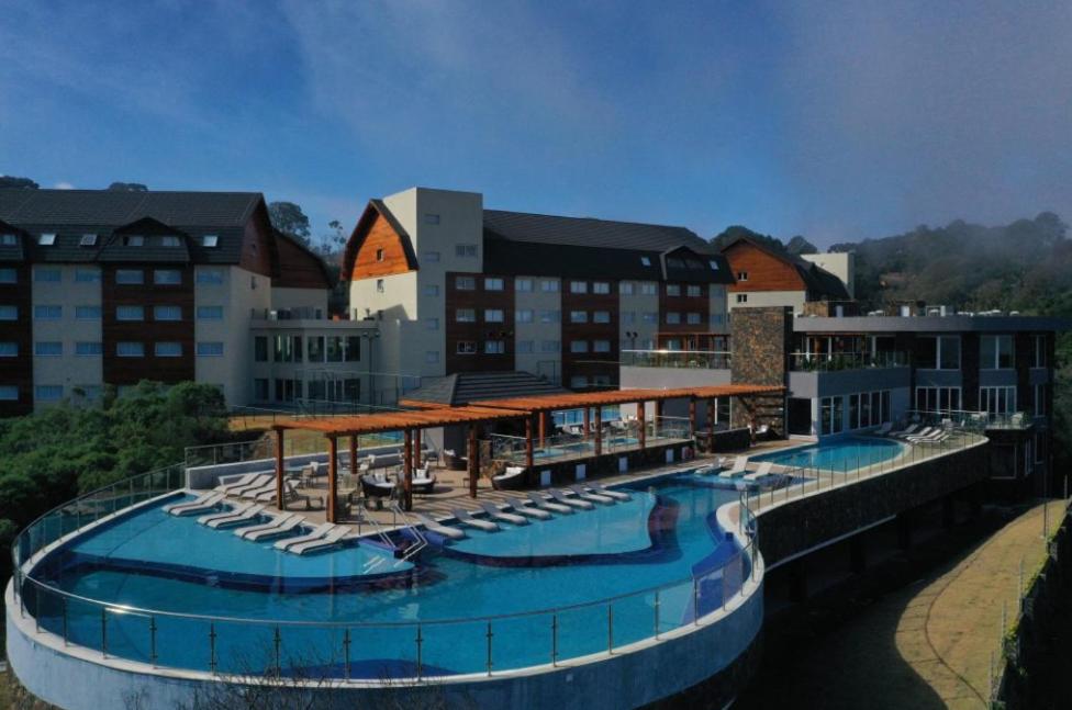 Golden Gramado Resort - Housity
