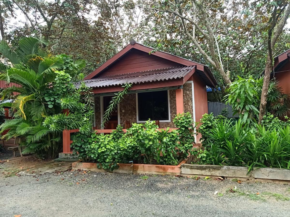 Pina House - Housity