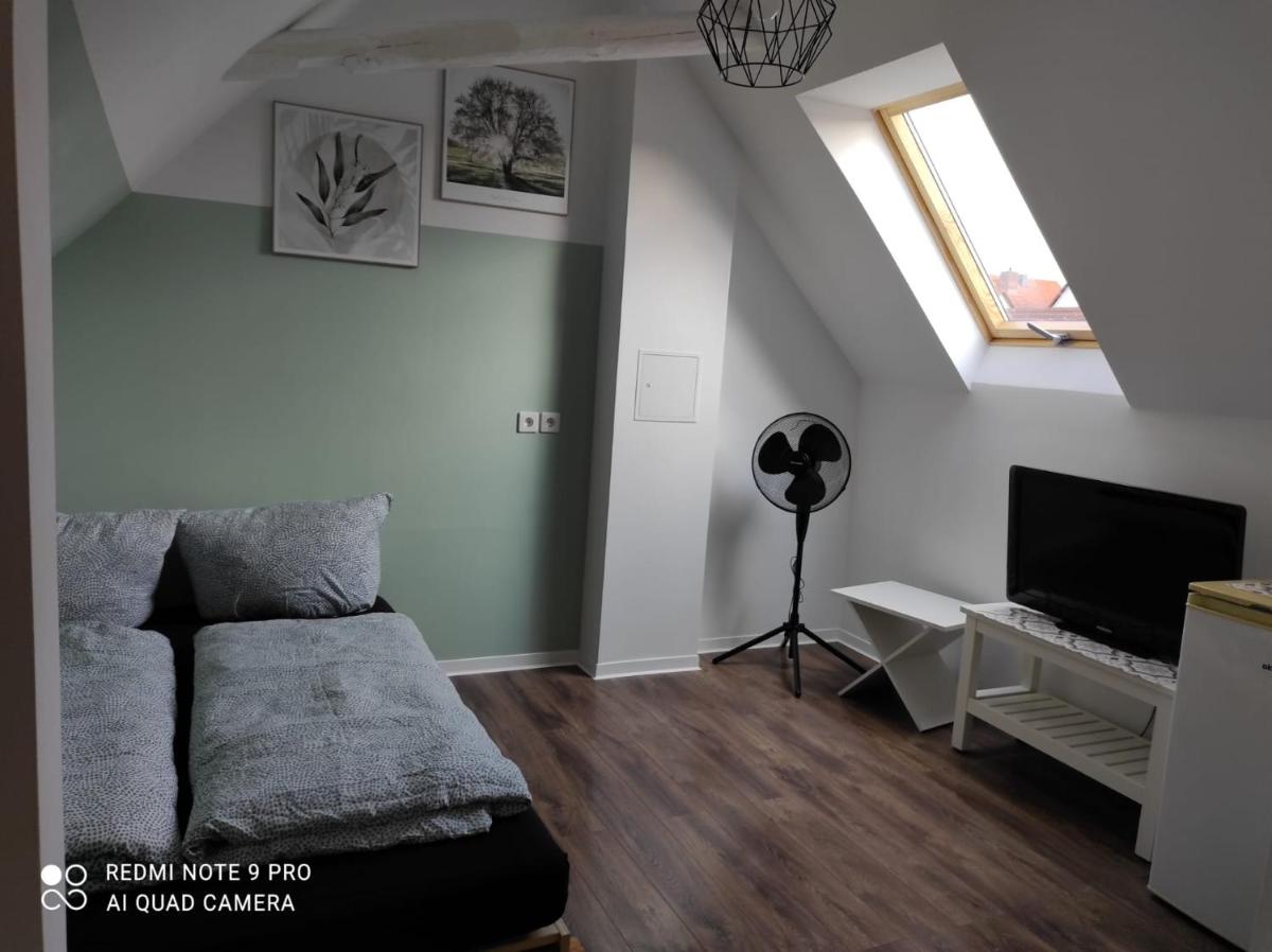 Mini Apartment im Dachgeschoss - Hizvo
