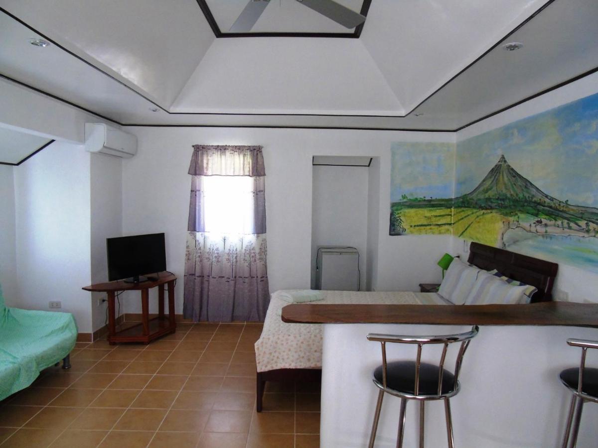 Phaidon Beach Resort - Housity