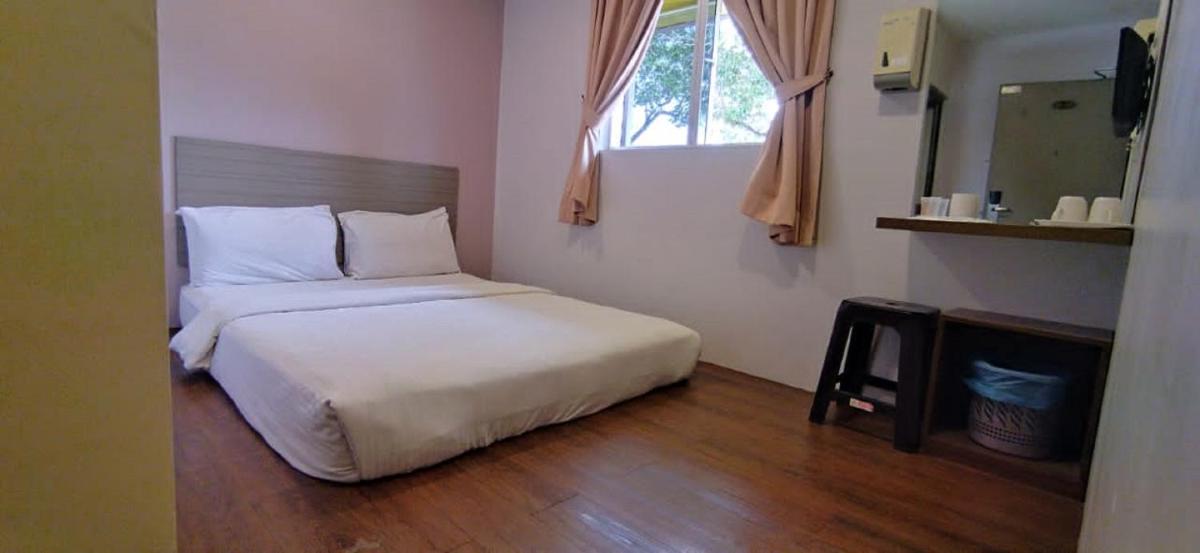 Dream House Hotel - Housity