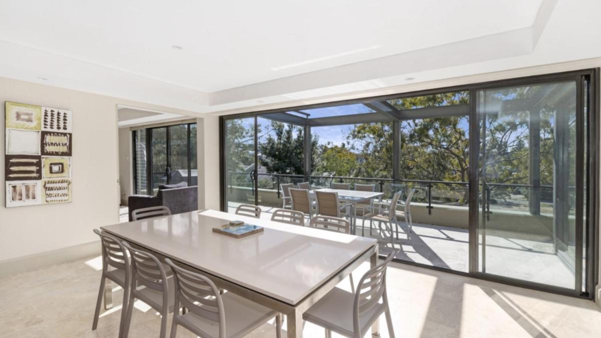 Edge luxury apartment - Close to beach - Housity