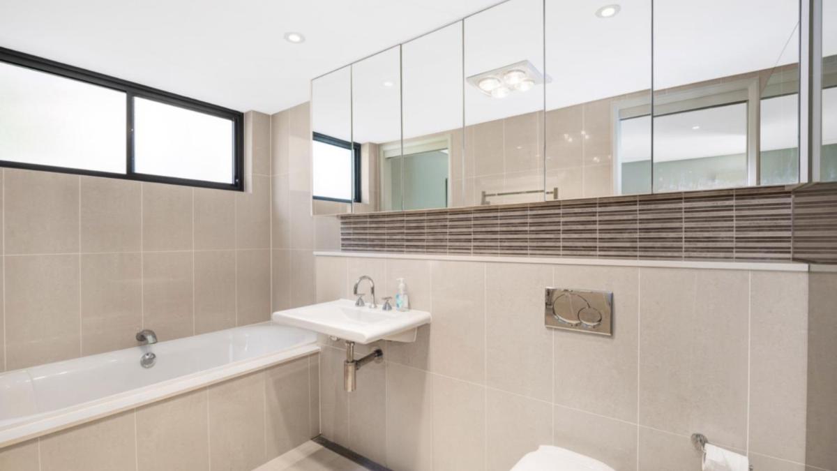 Edge luxury apartment - Close to beach - Housity