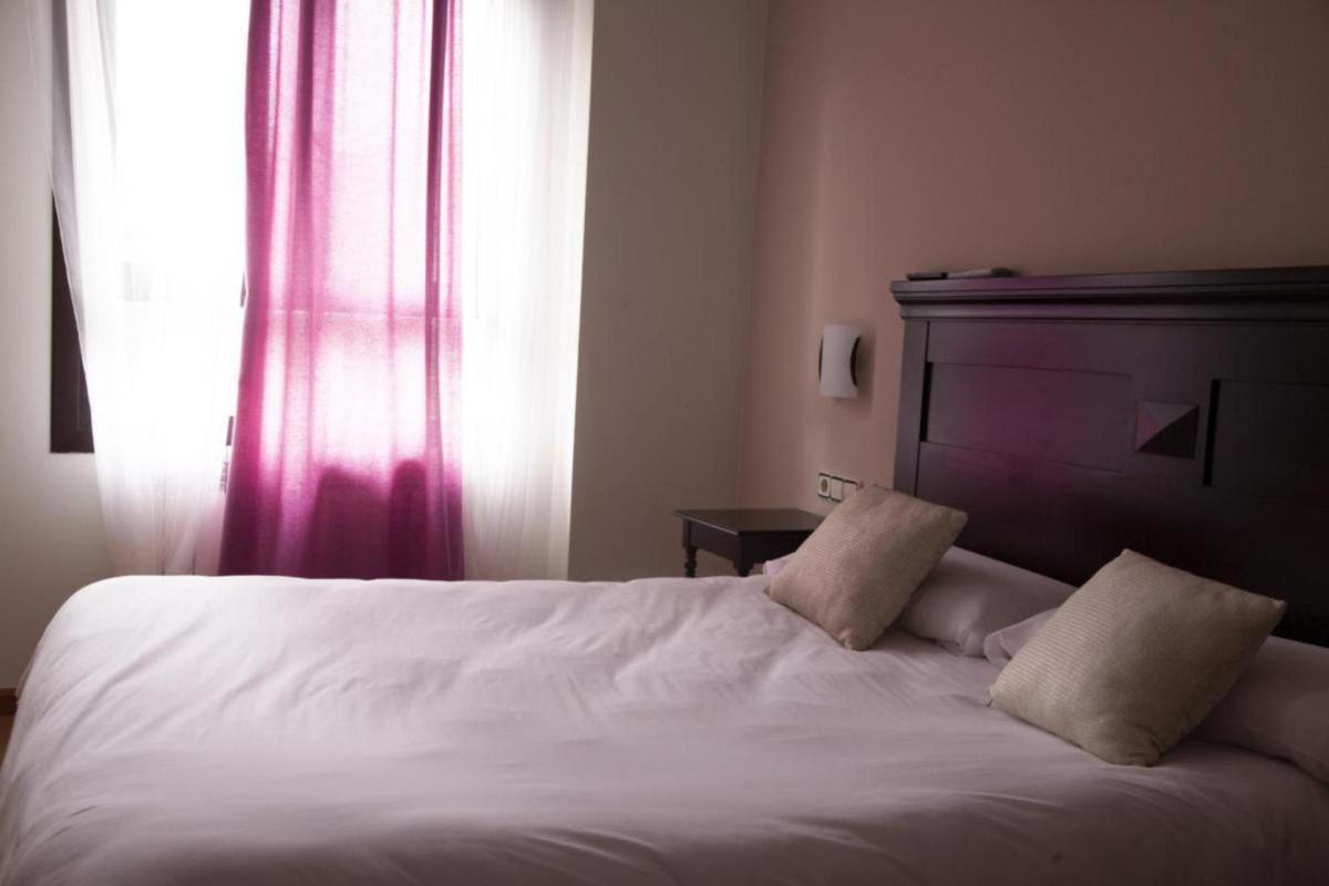 Hotel Rural Camero Viejo - Housity