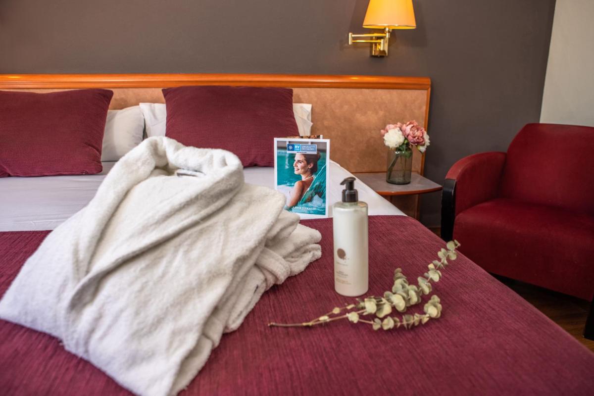 Cama o camas de una habitación en RVHotels Spa Vila de Caldes - Adults only