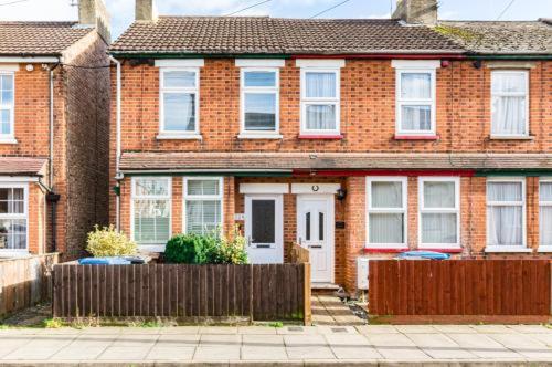 * Ipswich Suffolk Contractor Holiday Short Stay * - Housity