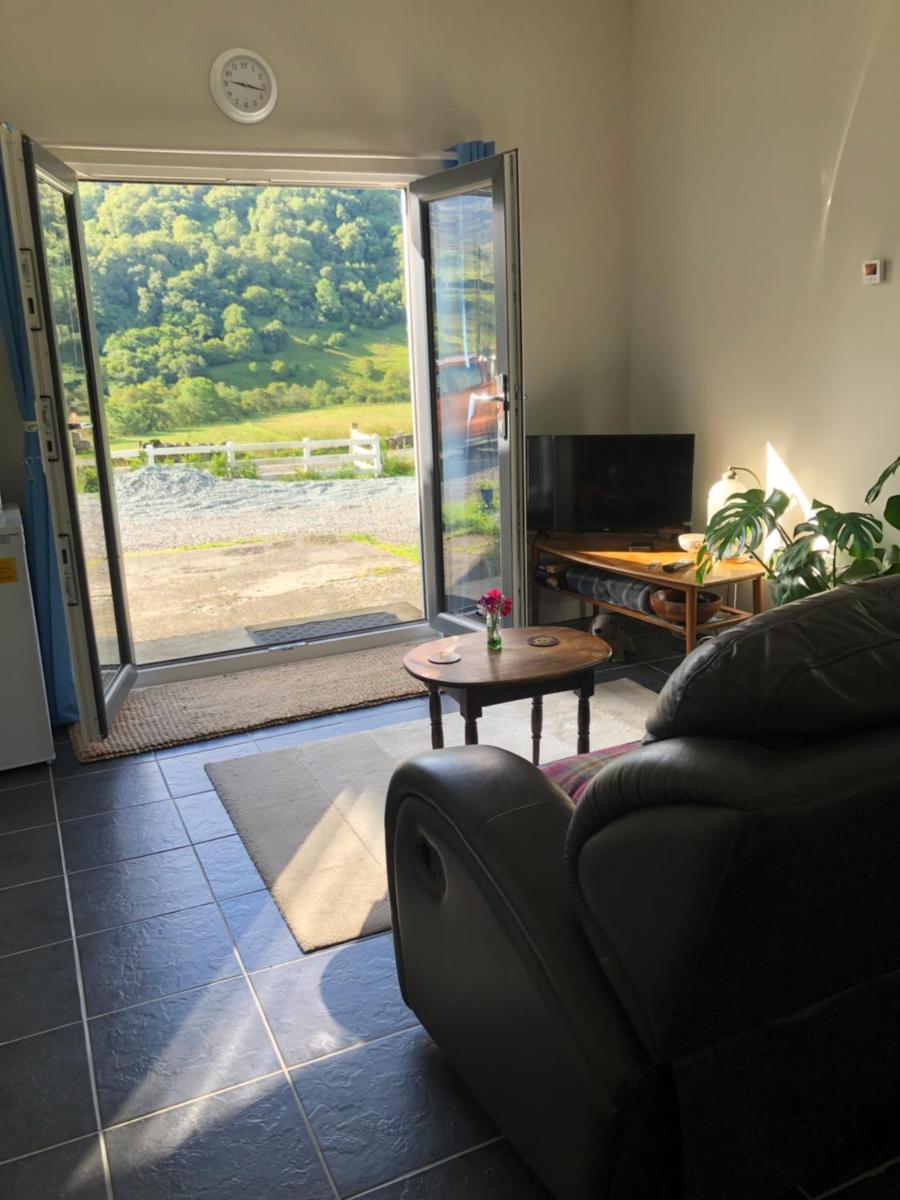 Suitetrails - Beautiful one bedroom self contained annex