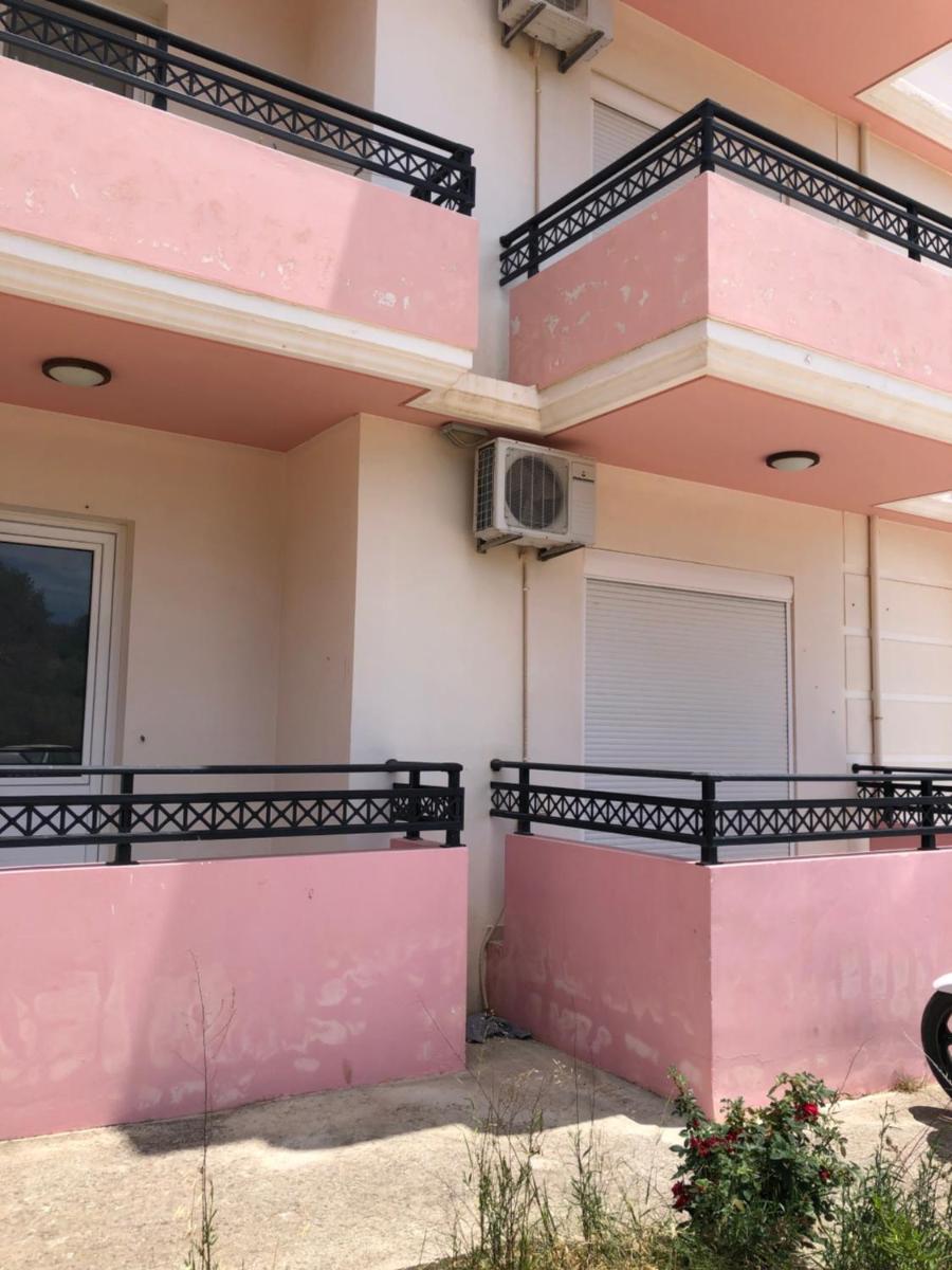Karlos apartment - Housity