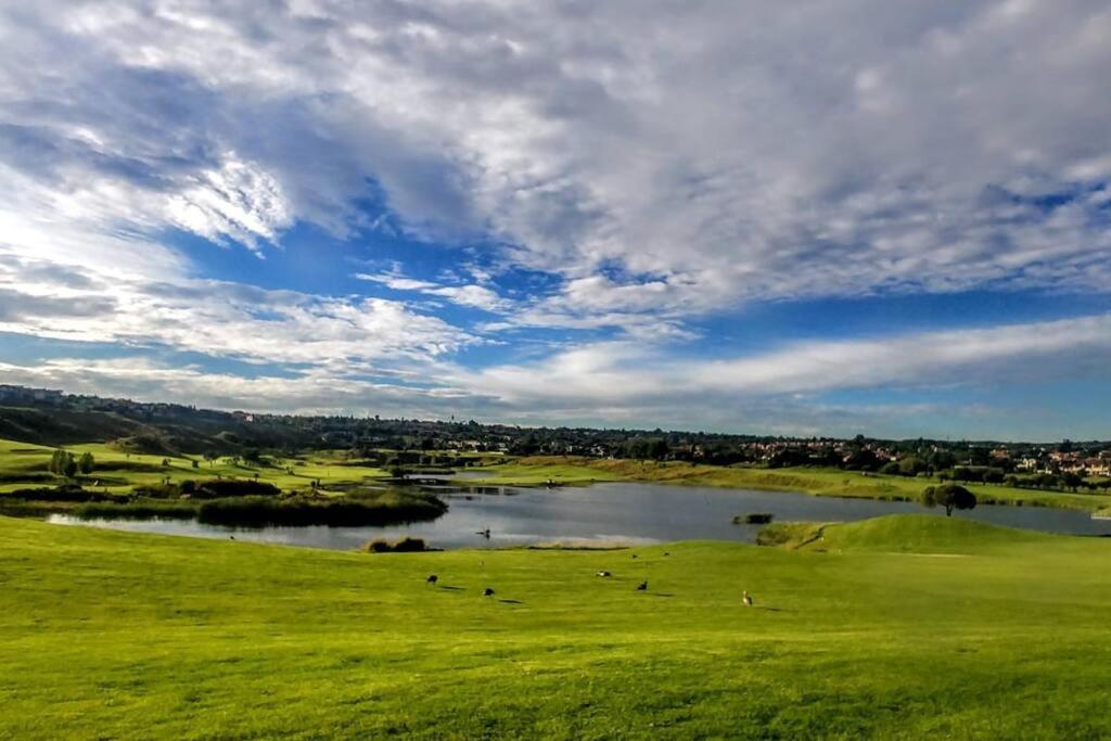 Lovely 1 Bedroom Unit in an Amazing Golf Estate - Housity