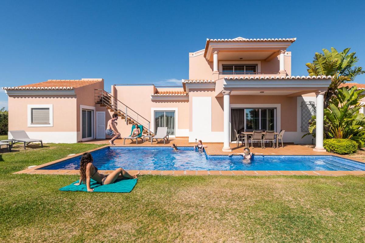 A piscina em ou perto de Vale da Lapa Village Resort