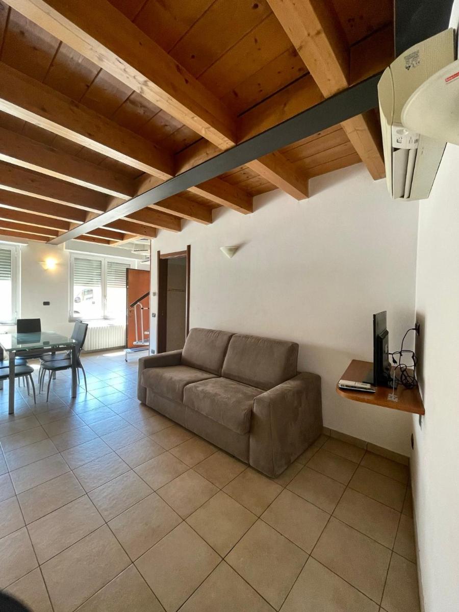Easy Milano - Rooms and Apartments Navigli - Hizvo