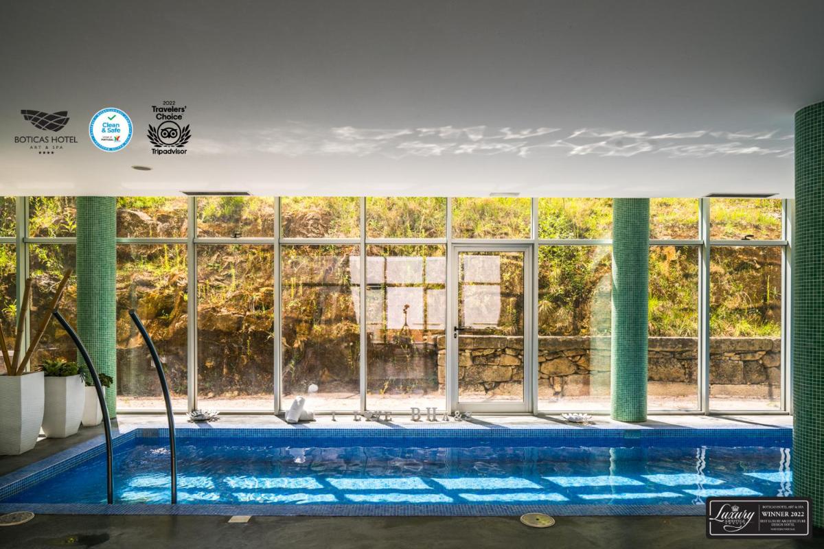 A piscina em ou perto de Boticas Hotel Art & SPA