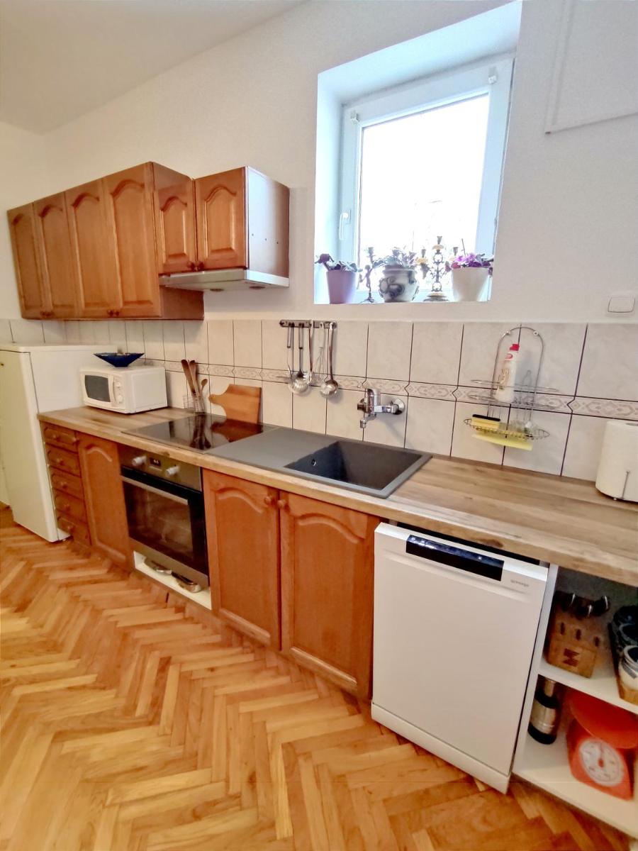 Grandma's apartment - Housity