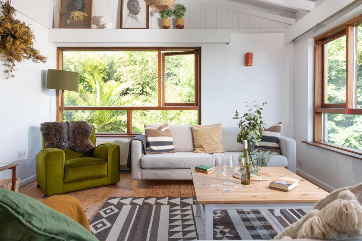 Marine Lodge, Newlyn - Housity