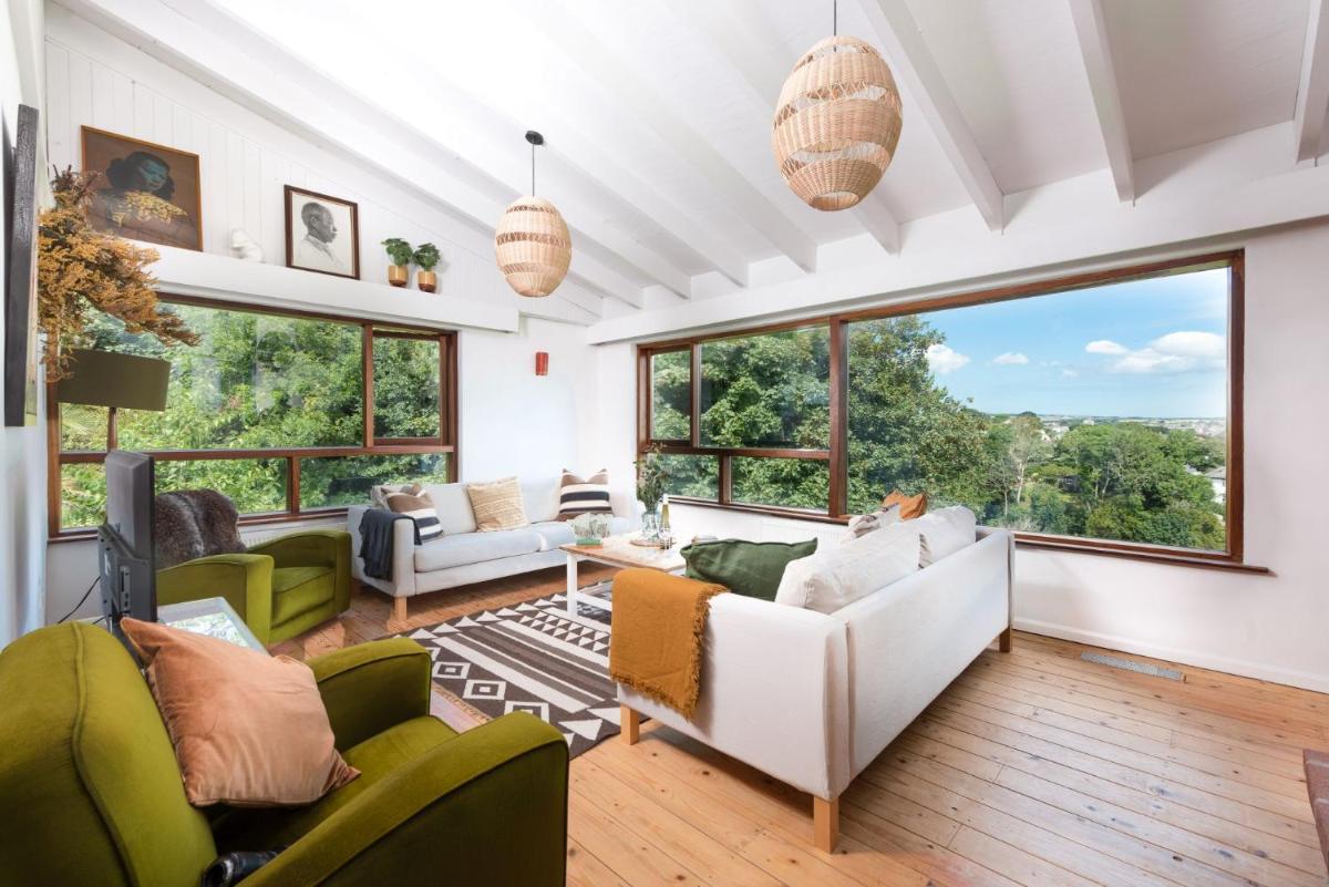 Marine Lodge, Newlyn - Housity