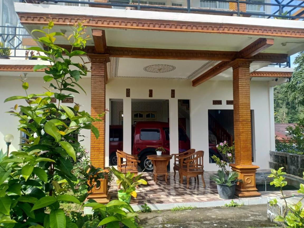 D'Sunset Syariah Hotel Tawangmangu - Housity