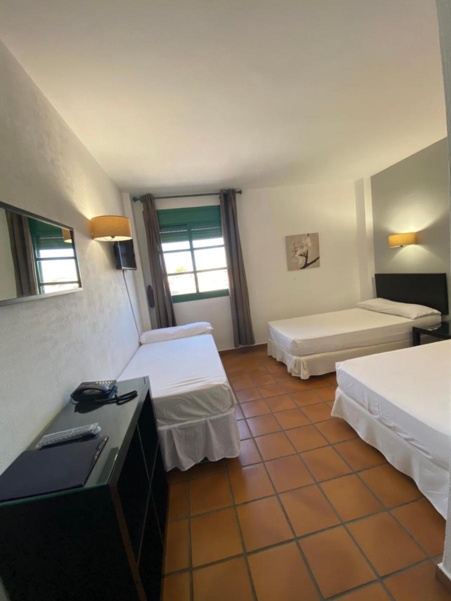 Hotel Almagro - Housity