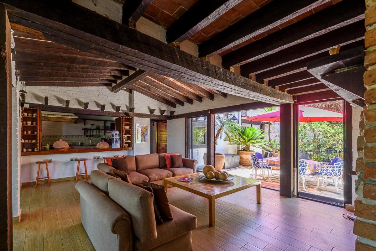 Cuarto Privado en Hostal Para 2 Personas - Housity