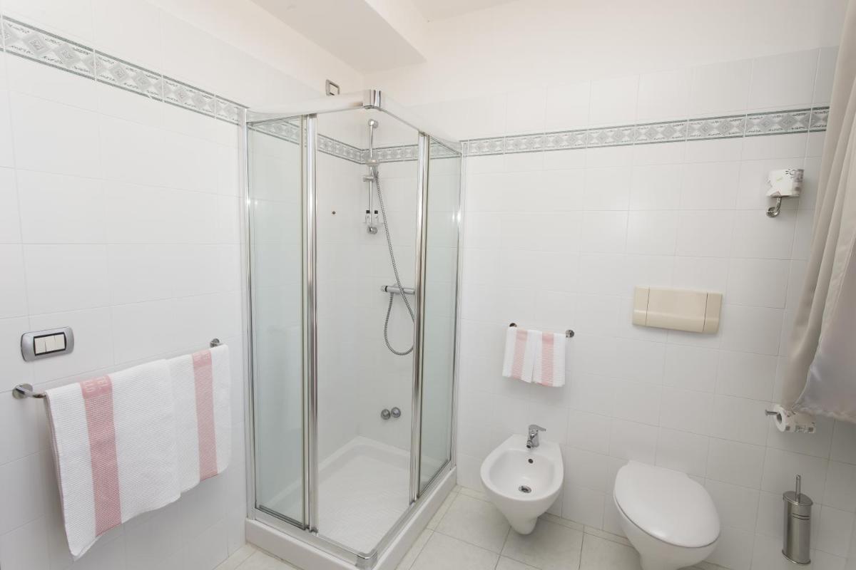 Hotel Grillo - Housity