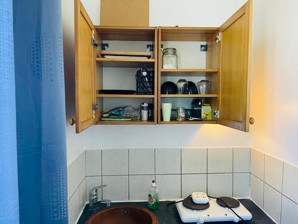 Superbe studio à la sortie de la gare wifi et parking privé - Housity