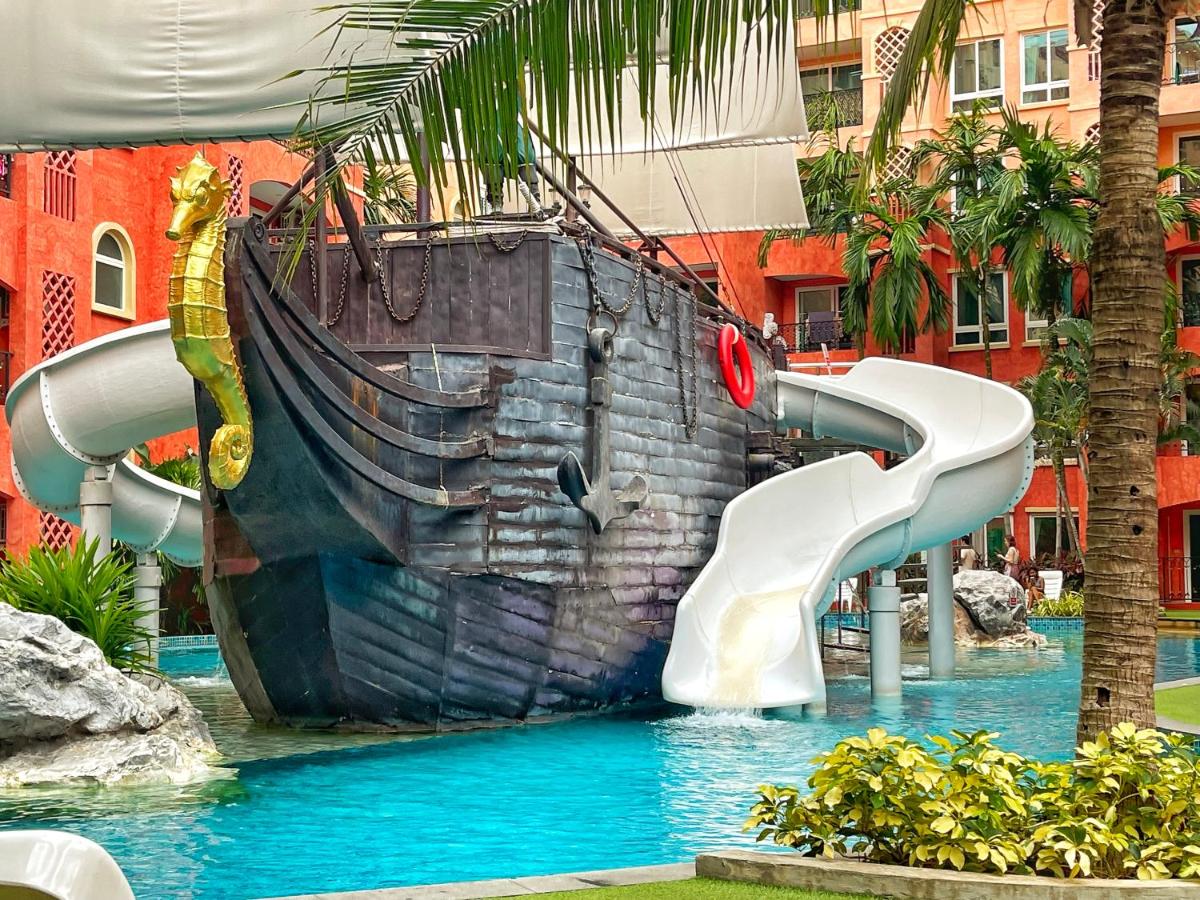 Seven Seas Condo Resort Jomtien Pattaya #Pool View #Near Beach - Housity