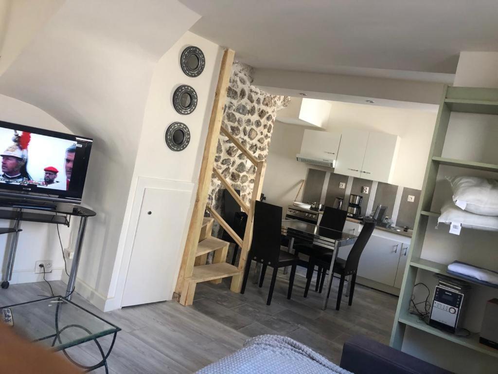 Petite maison 10 min des plage à proximité agde - Housity