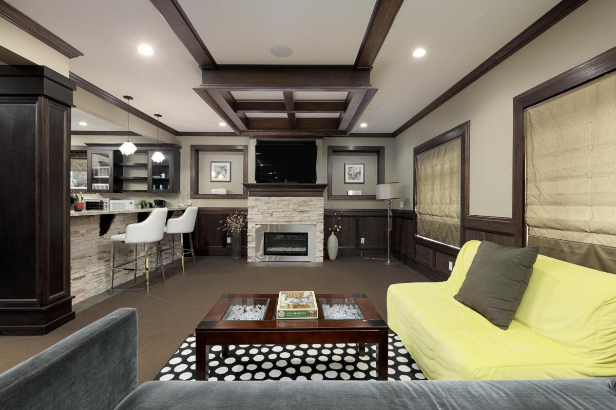 Cozy 2-bedrooms unit in Surrey - Housity
