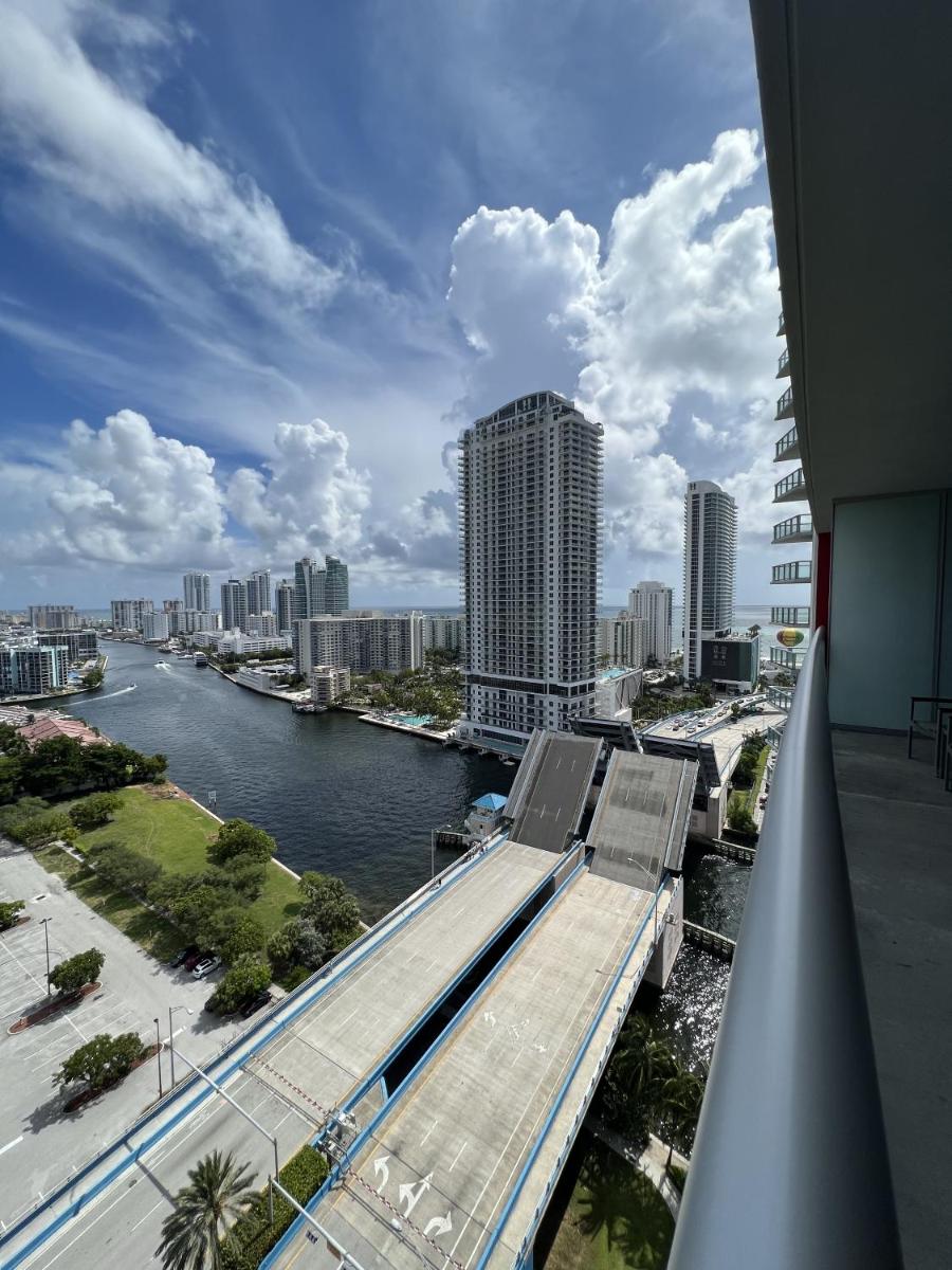 23rd floor Luxury & Spacious BeachWalk Resort Apartment with Amazing View - Housity
