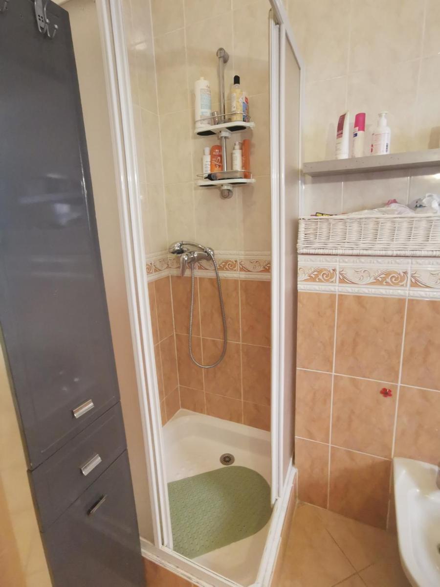Private room with private balcony and amazing view - Housity