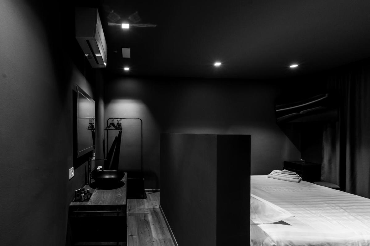 DiVino Rooms Deluxe - Housity