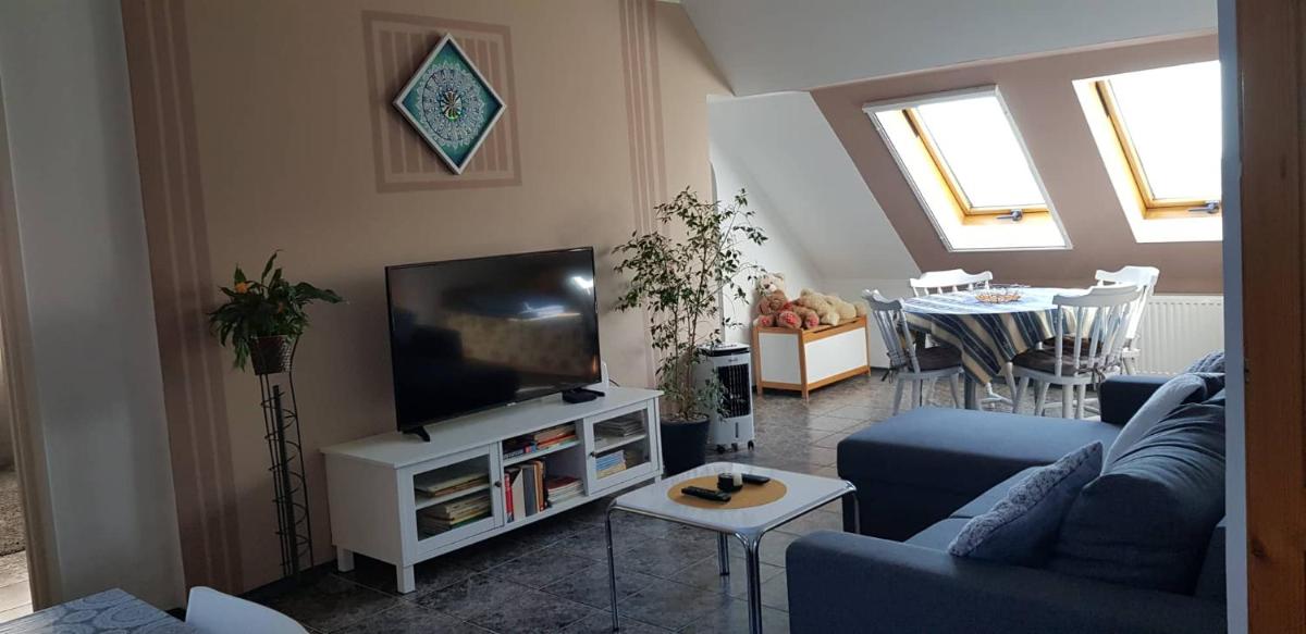 SEUSO BORHOTEL JENŐ - Housity