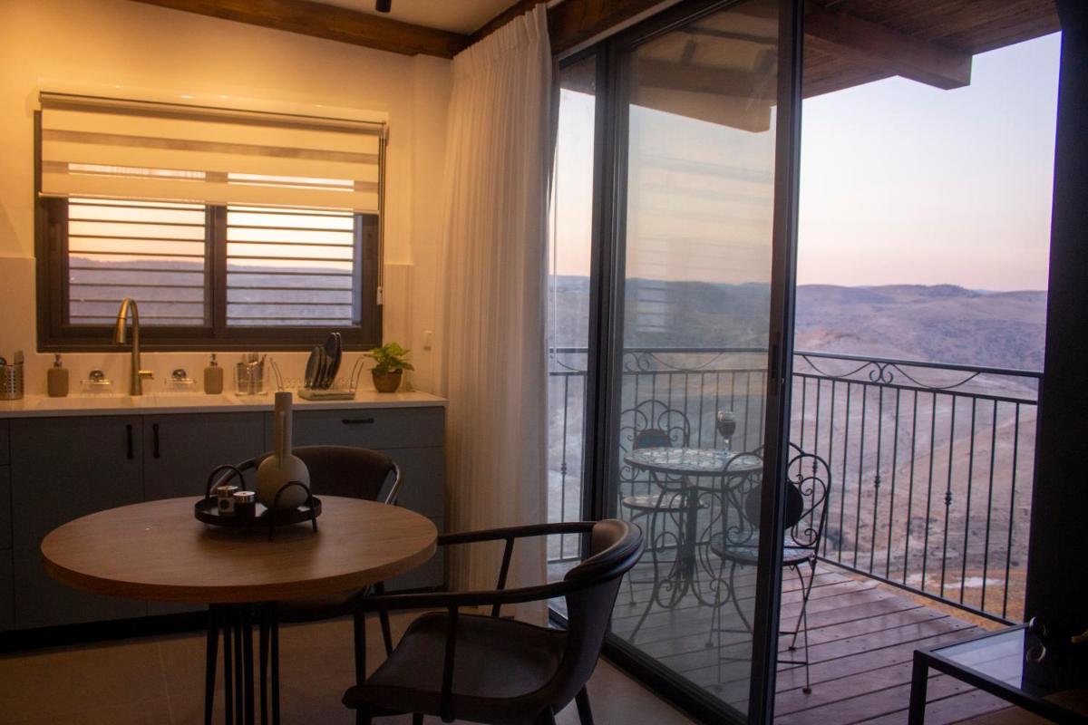 Tsymr shqd - Housity