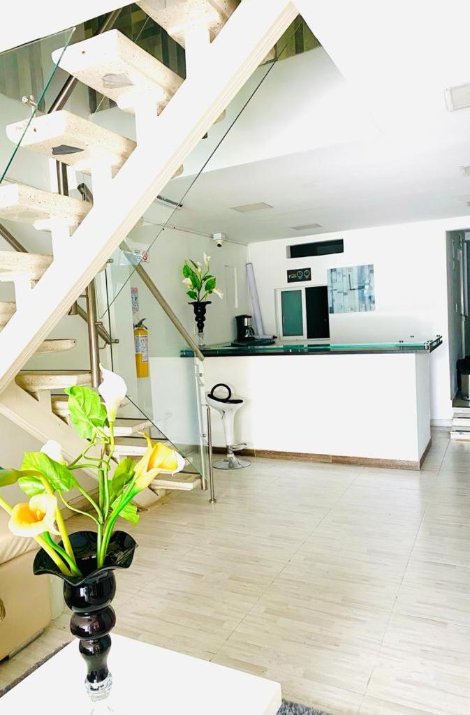 Hotel Avei Suites - Housity