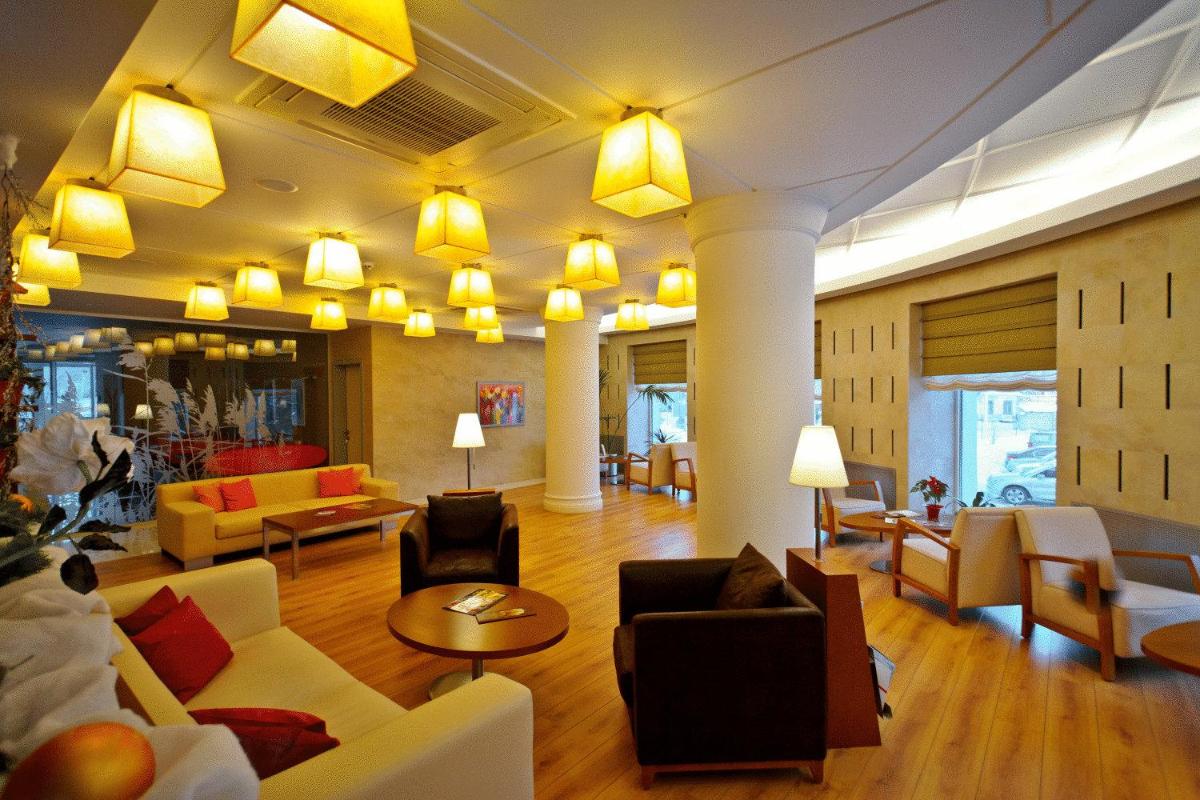Suitetrails - Roche Royal Hotel
