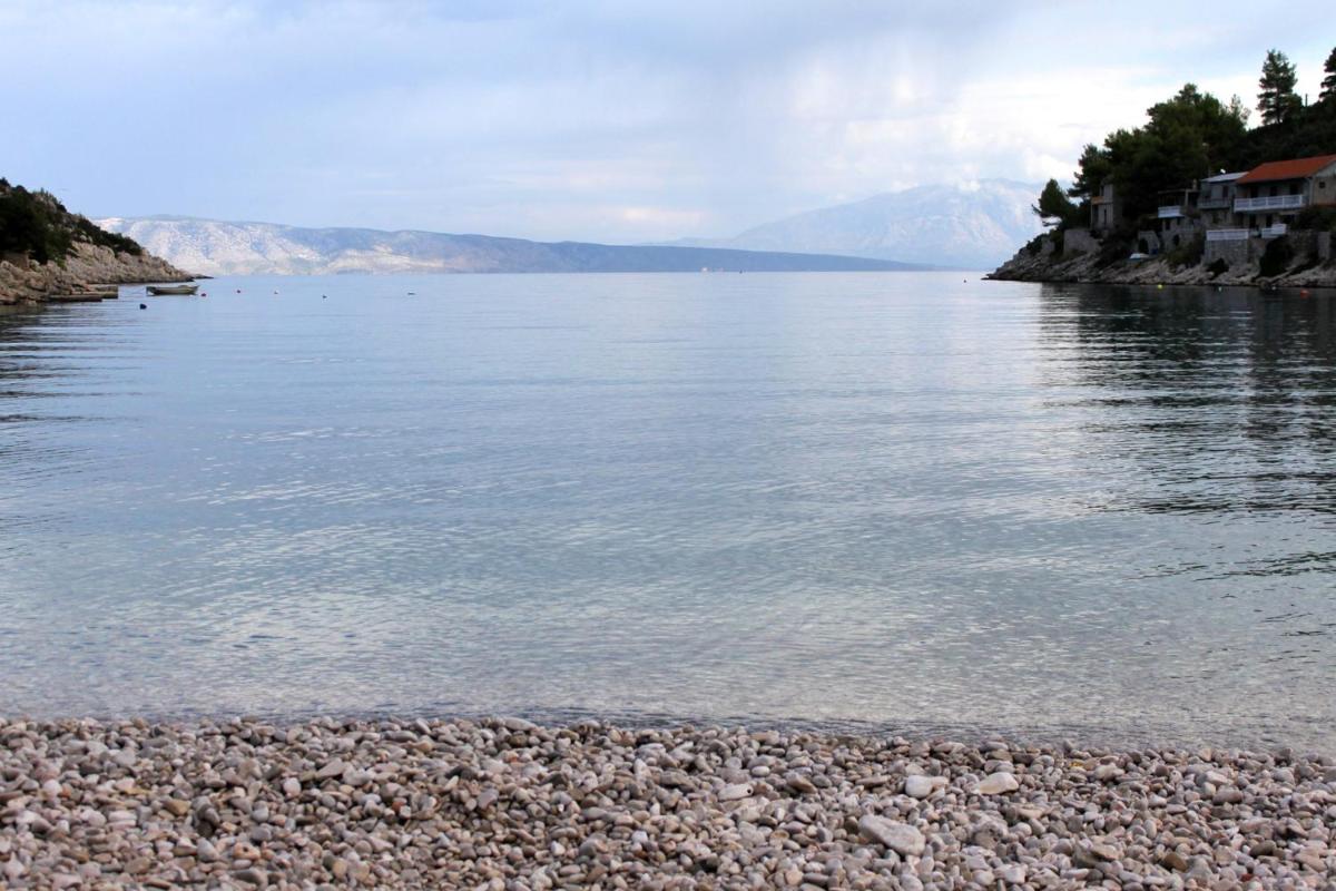 Apartments by the sea Cove Prapratna - Prapatna (Hvar) - 15804 - Housity
