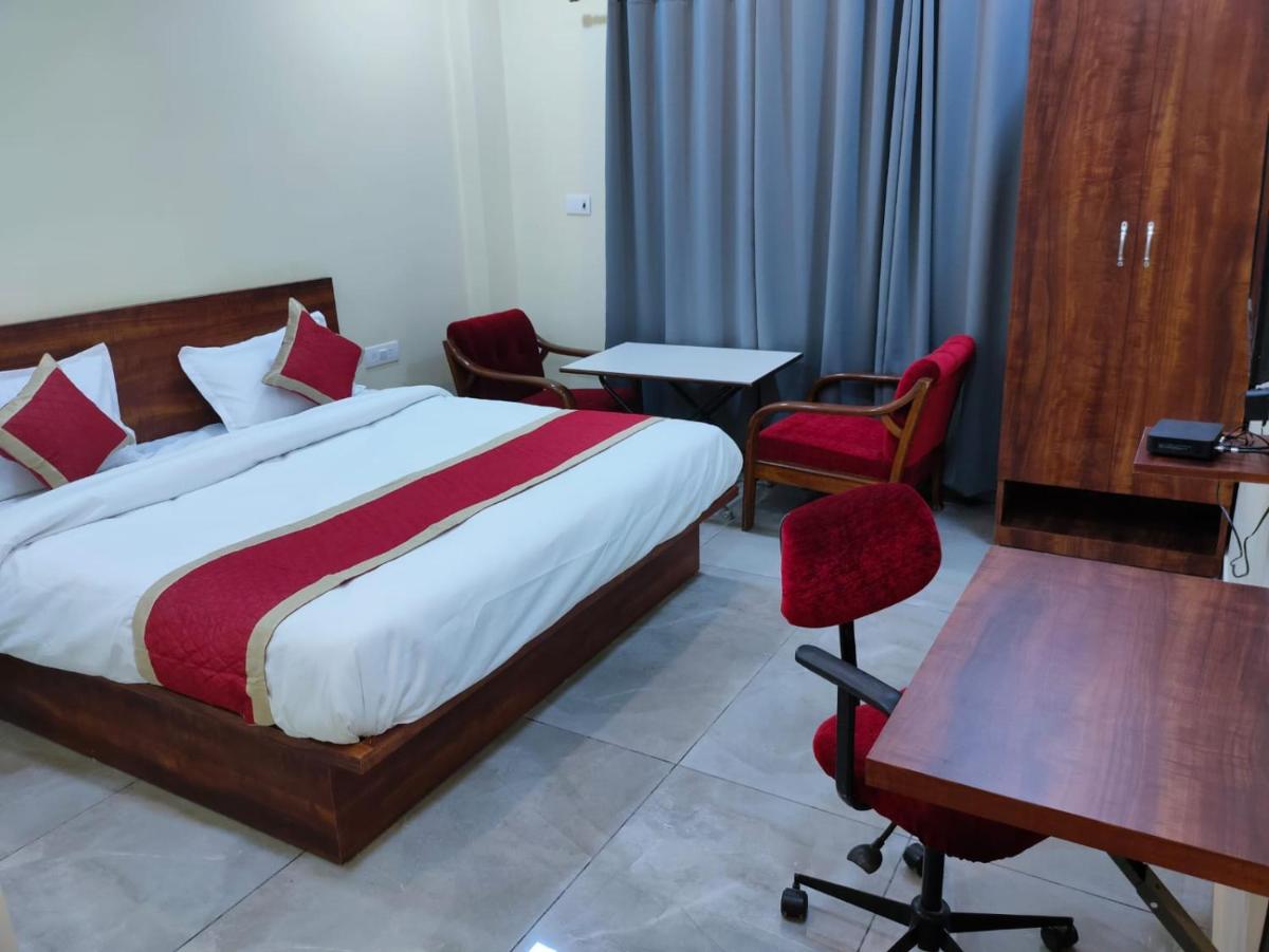Hotel Manorama Inn - Housity