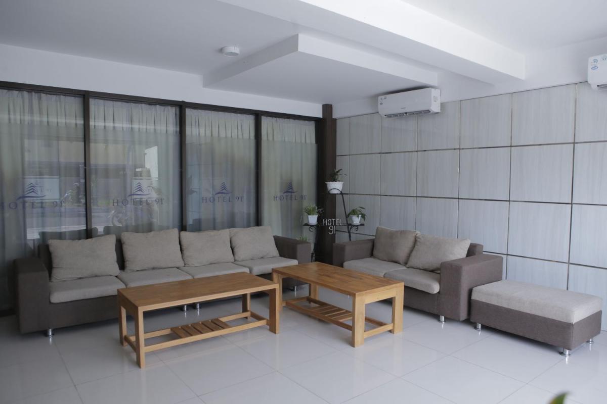 Hotel 91 Syariah - Housity