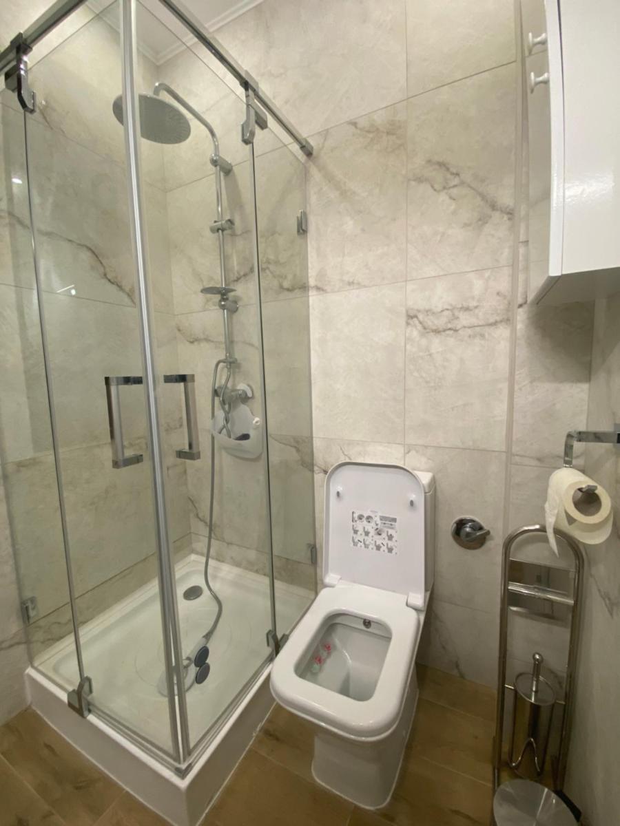 Intimate Inn - Housity