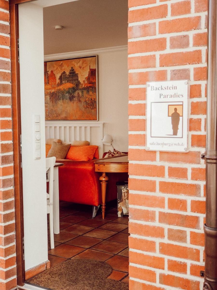 Backsteinparadies - Housity