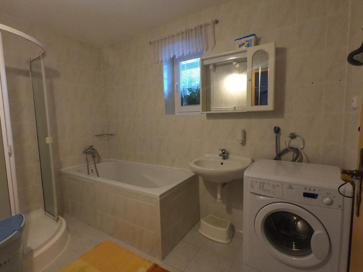 Zátoň č.15 - Housity