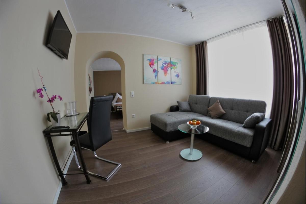 Apado-Hotel garni - Housity