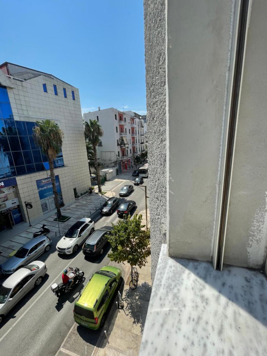 Westwood 2Bd Apartments - Housity