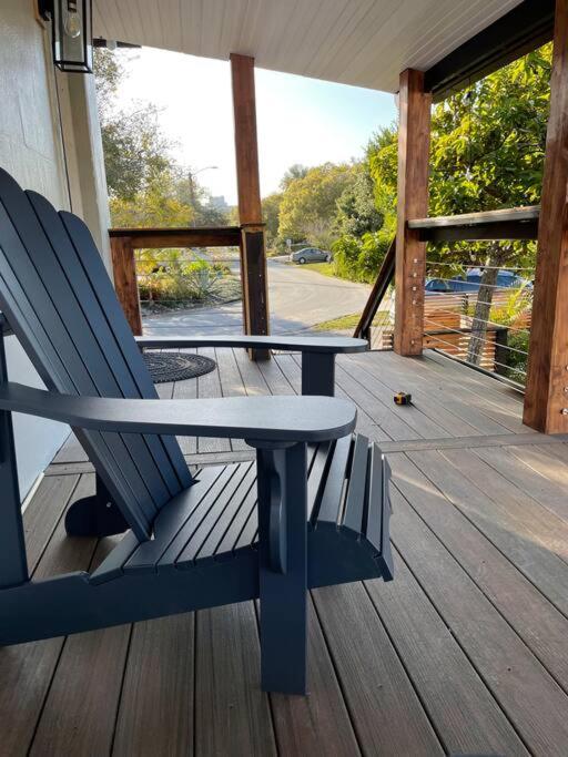 Shares View Luxury Apt - Housity