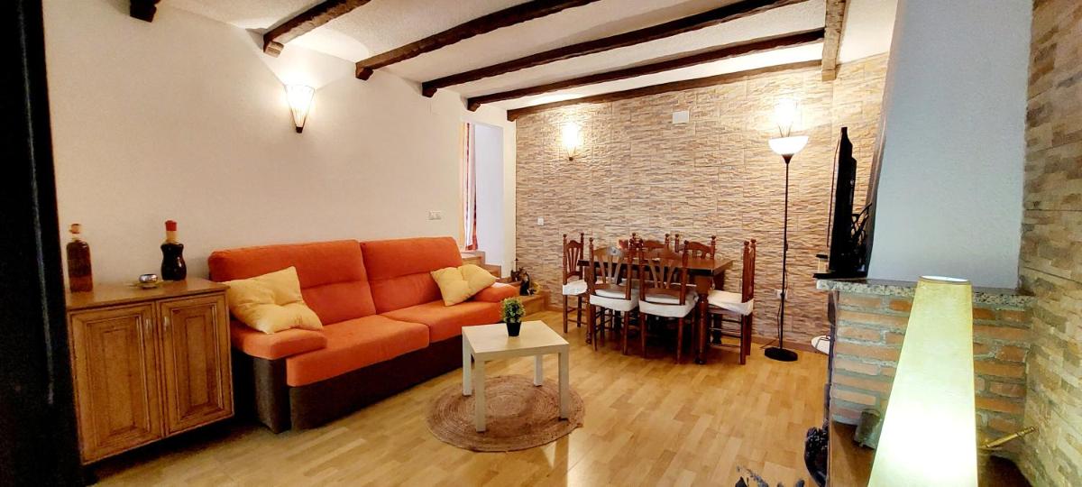 La casita de Benatae El Conserje - Housity