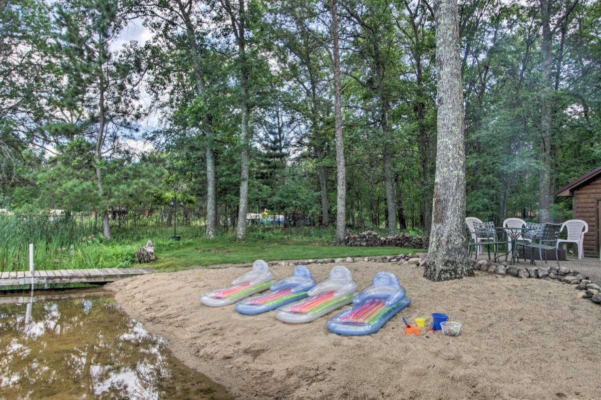 Spacious Cross Lake Cabin Treehouse and Sauna! - Housity