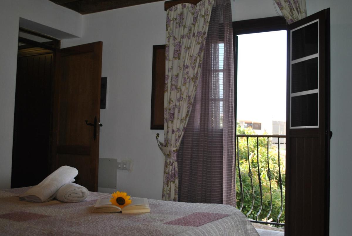 Casa Rural Aca y Papá Juan - Housity