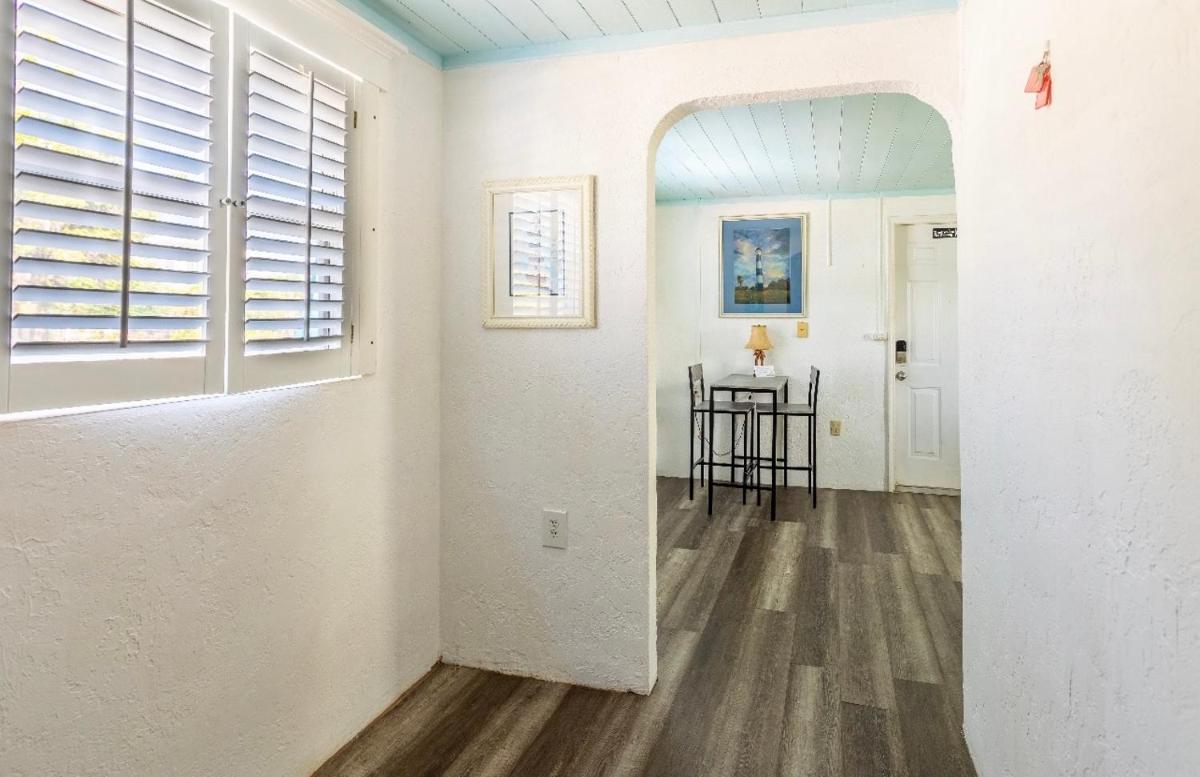 Bungalow 1 minute from the beach suite #2 - Housity